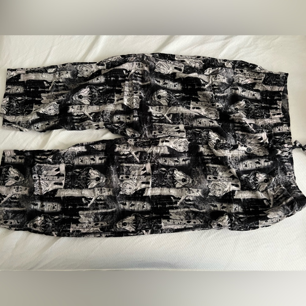Men's Black and Gray wolve Patterned sleep pants